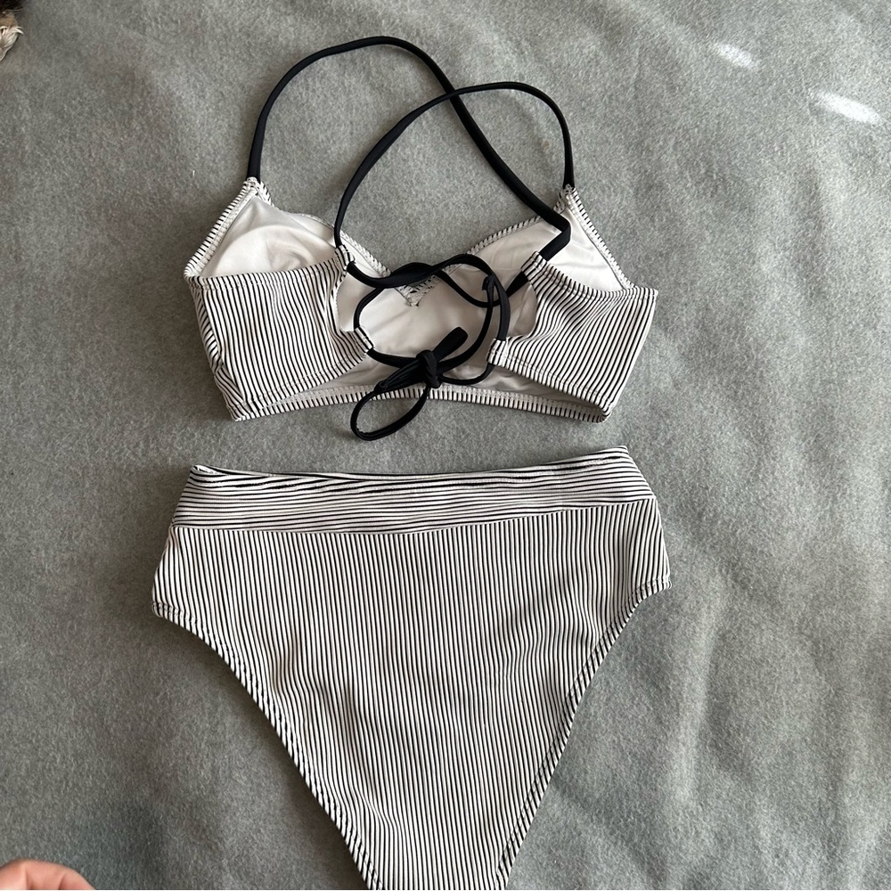 NWT Cupshe white black striped bikini size S - Picture 3 of 5